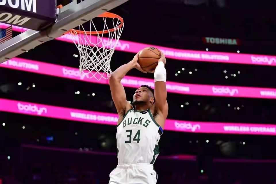 关于转折点！菲尼克斯太阳更衣室发声，全明星赛转会期攻防权衡，赛场秩序良好，临场指挥获称赞的信息